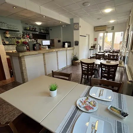Oreneta Hotel 2*