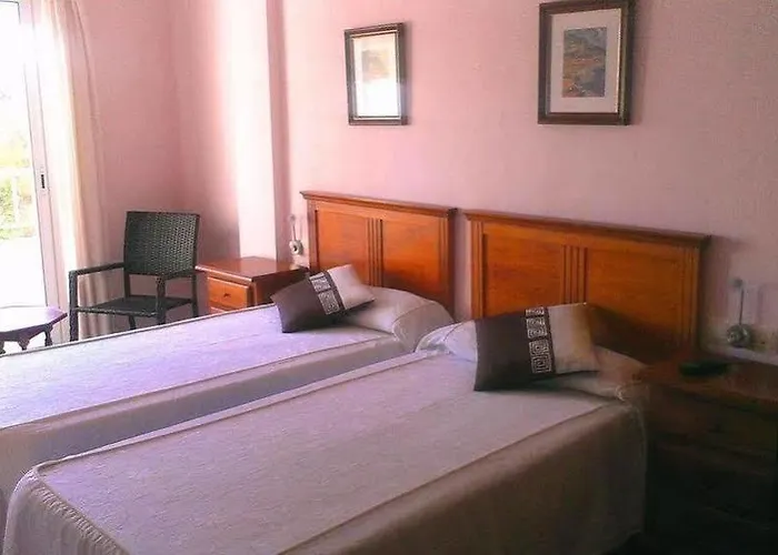 Oreneta Hotel 2*