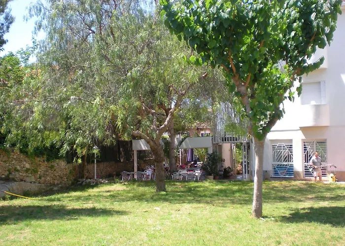 Oreneta Hotel 2*